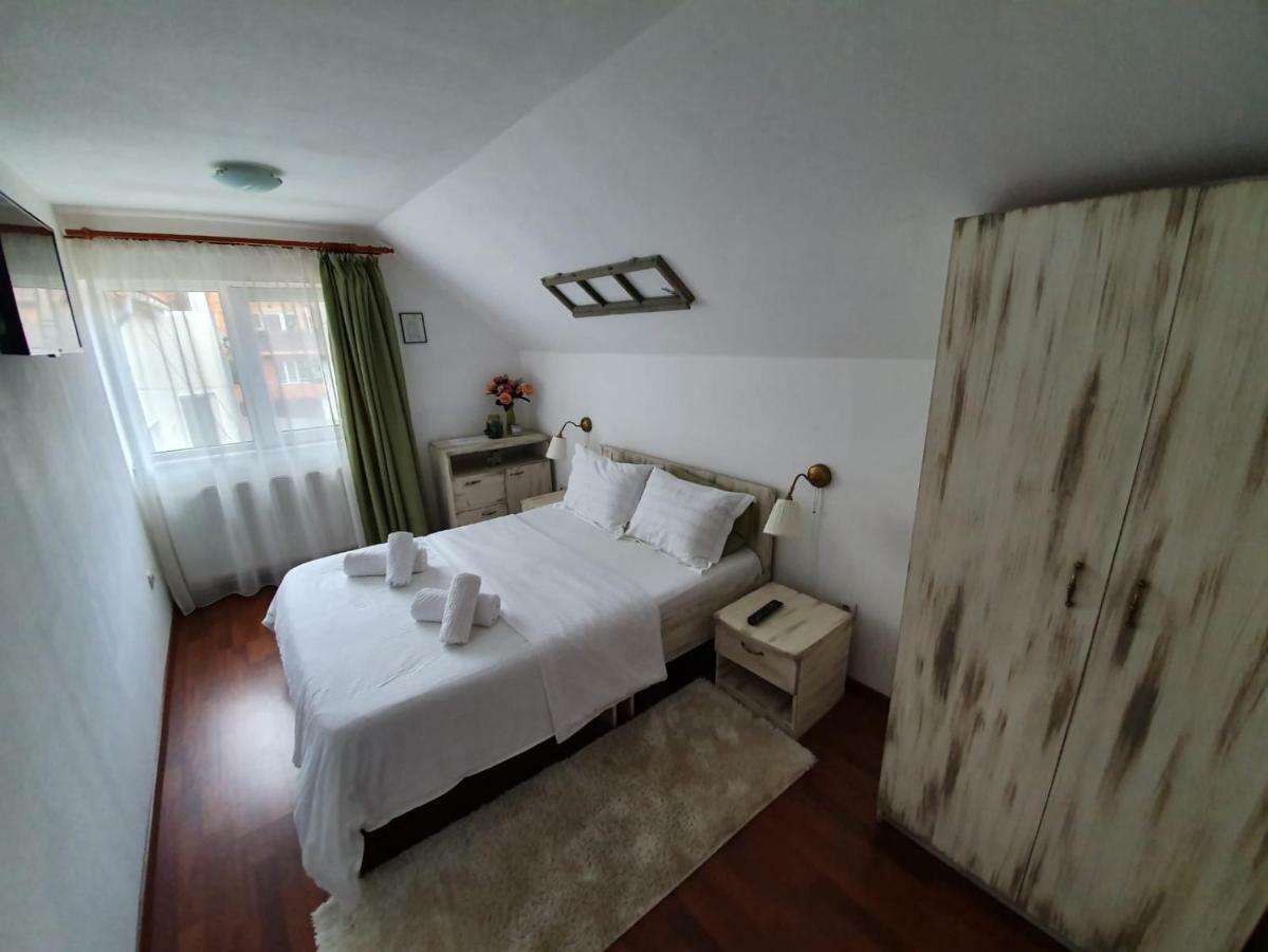 Casa Lucky Hotel Rîşnov Eksteriør billede